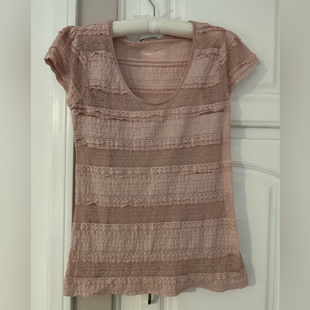 Banana Republic T-shirt. Size M
